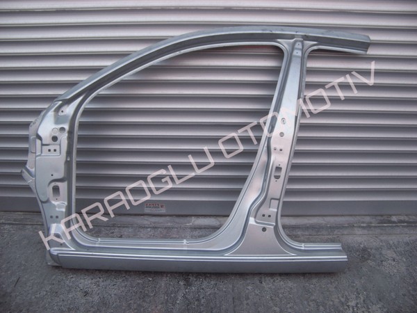 Megane 2 Sol Ön Kapı Kasası 7751475039