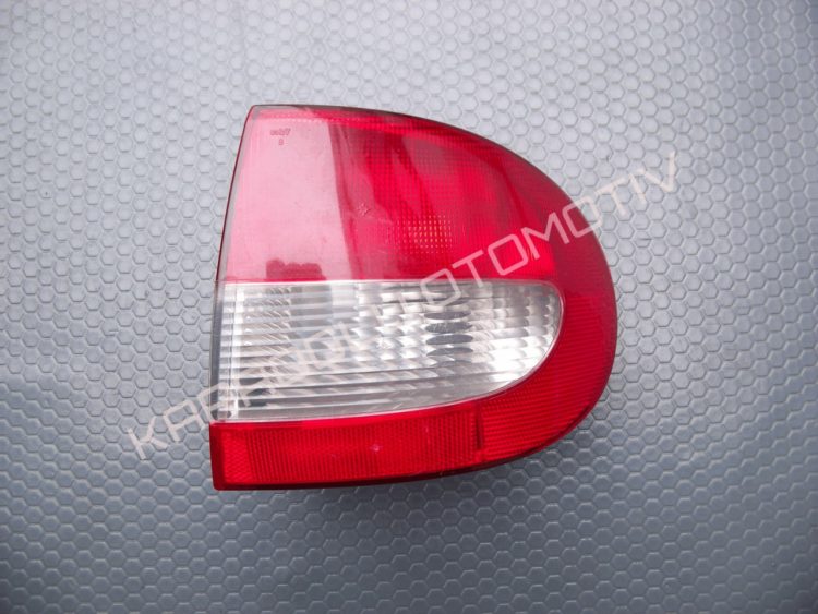 Megane Arka Sağ Stop Lambası Dış 7700428059