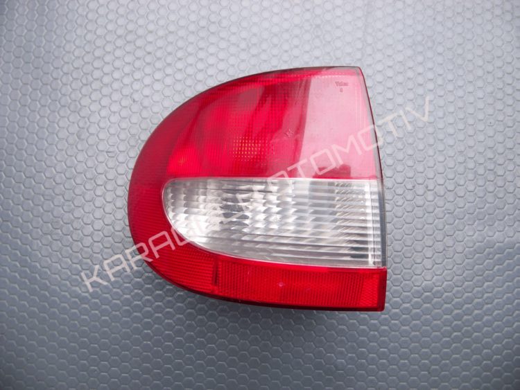 Megane Arka Sol Stop Lambası Dış 7700428058