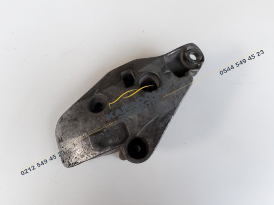 Trafic Motor Kulağı 1.9 Dci F9Q 8200003832 8200159772