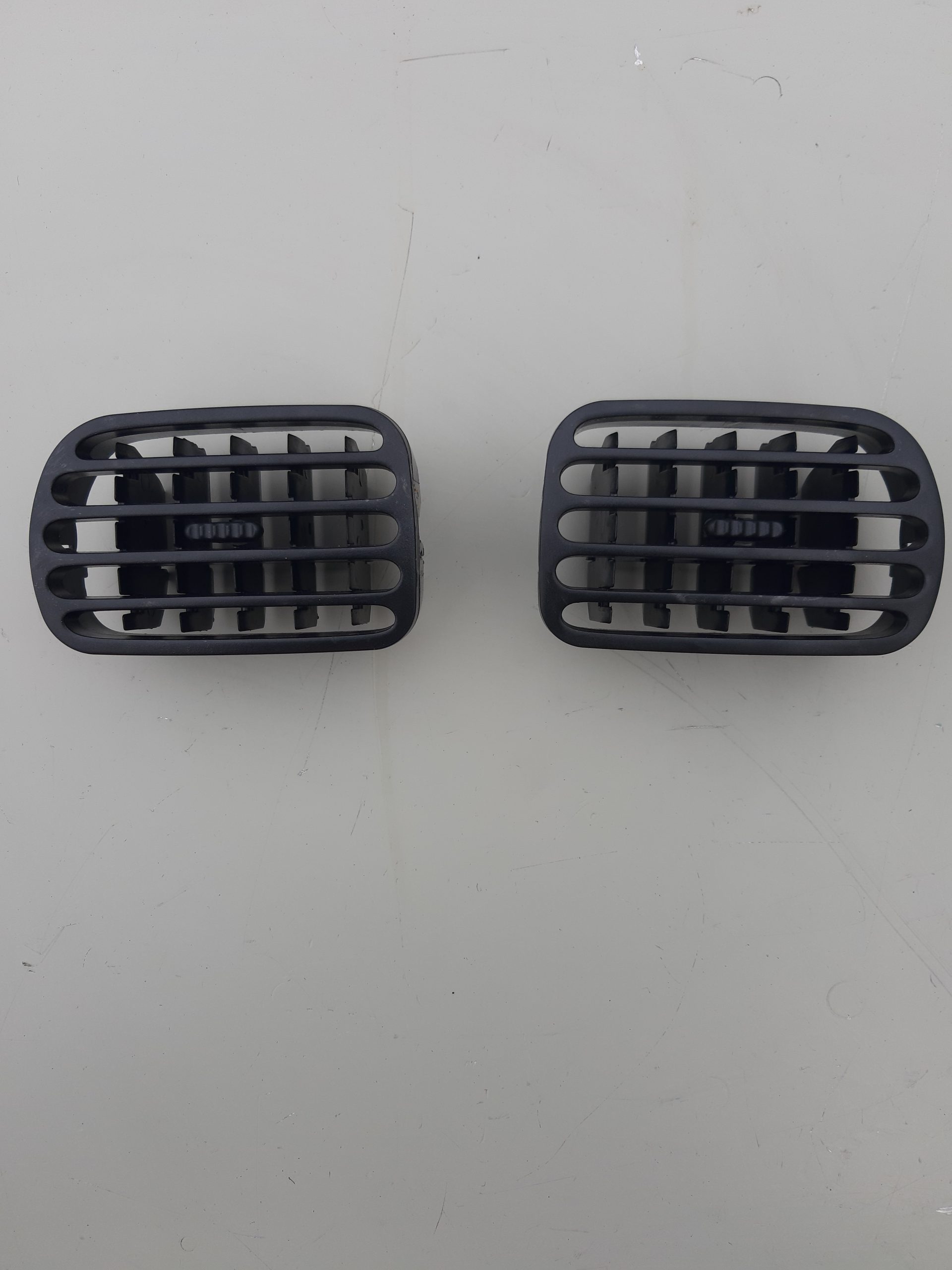 Megane Scenic Kalorifer Havalandırma Difizörü Orta 7701367925 - Görsel 2