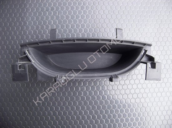 Clio Symbol Thalia Torpido Eşya Yuvası 8200707015