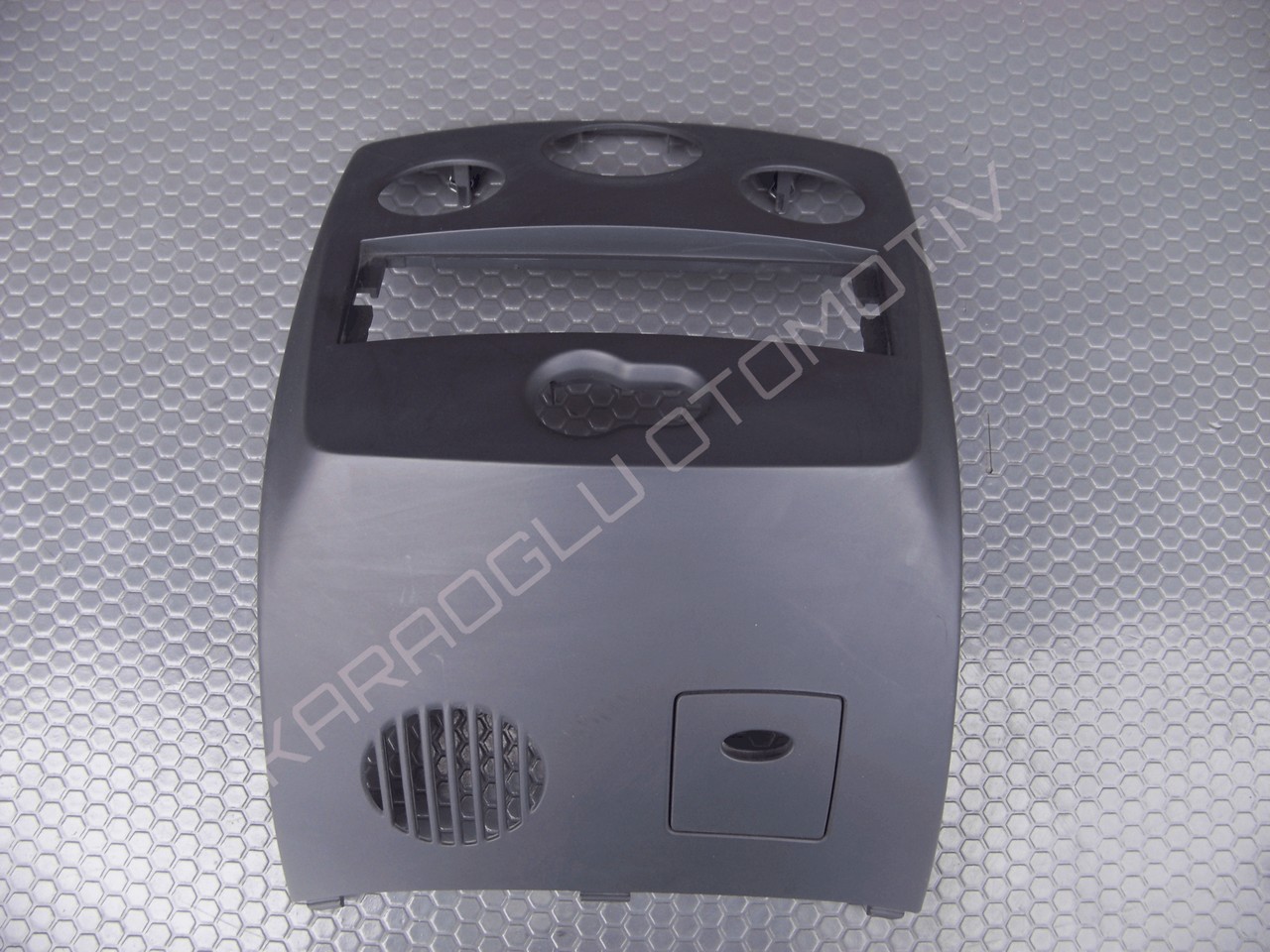 Clio 3 Torpido Radyo Teyp Çerçevesi 8200407764 8200407765