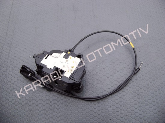 Kangoo 3 Kapı Kilidi Sağ Ön 8200497604