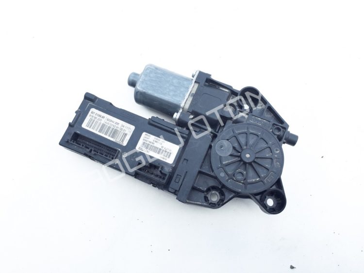 Fluence Megane 3 Cam Motoru Sağ Ön 807301111R
