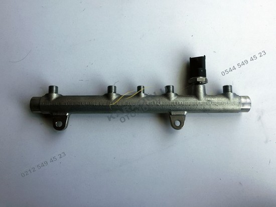 Laguna Megane Kangoo Enjektör Yakıt Rampası 1.9 Dizel 0445214015 7700111013 8200347174