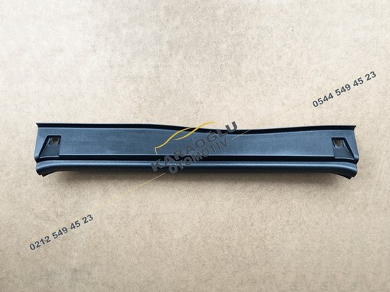 Clio 3 SW Bagaj Eşiği Kaplaması 8200612240