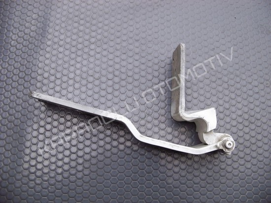 Master Bagaj Kapısı Menteşesi Sağ Alt 7700351431 8200521889