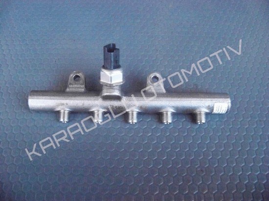 Fluence Megane 3 Enjektör Yakıt Rampası 8200701690