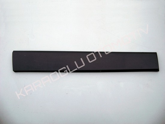 Trafic 3 Kapı Çıtası Sağ Arka 828208208R