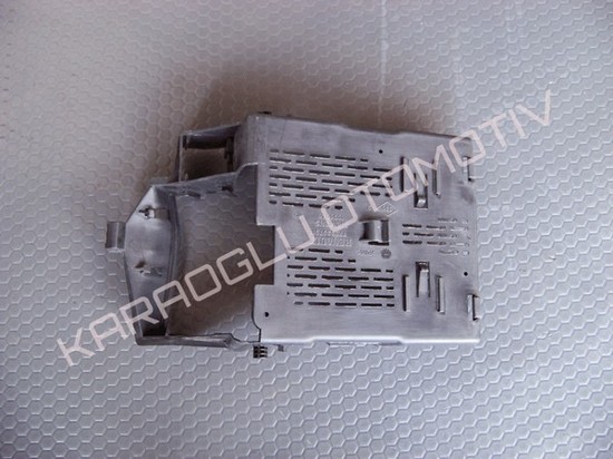 Megane Scenic Sigorta Kutusu Yuvası 7703397911