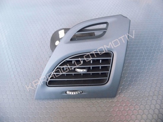 Fluence Megane 3 Torpido Havalandırma Izgarası Sağ 687606450R