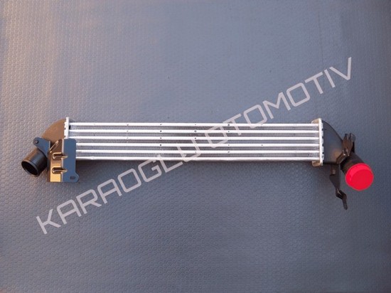 Symbol Thalia Turbo Radyatörü 8200245599 8200742599