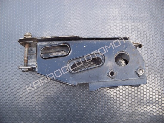 Master Salıncak Bağlantı Ayağı Sol Ön 7700307749 8200297568 8200395102