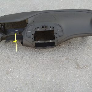 Renault Captur Torpido Ön Göğüs 681002493R