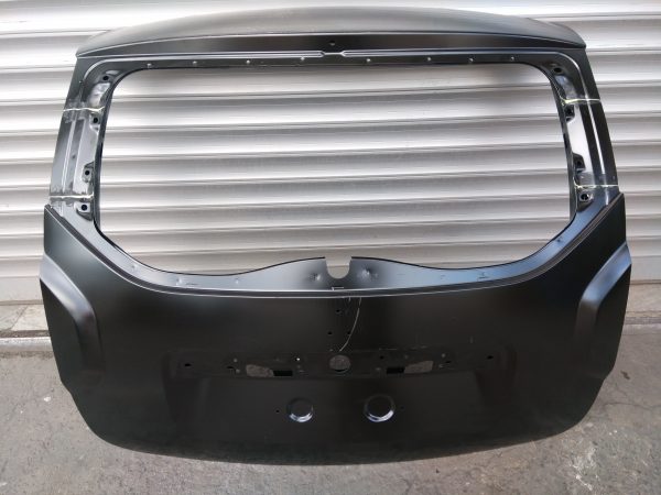 Dacia Duster Arka Bagaj Kapağı 901009090R