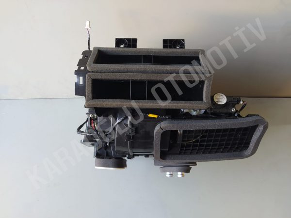 Renault Clio V Kalorifer Kazanı 271252594R 271204799R
